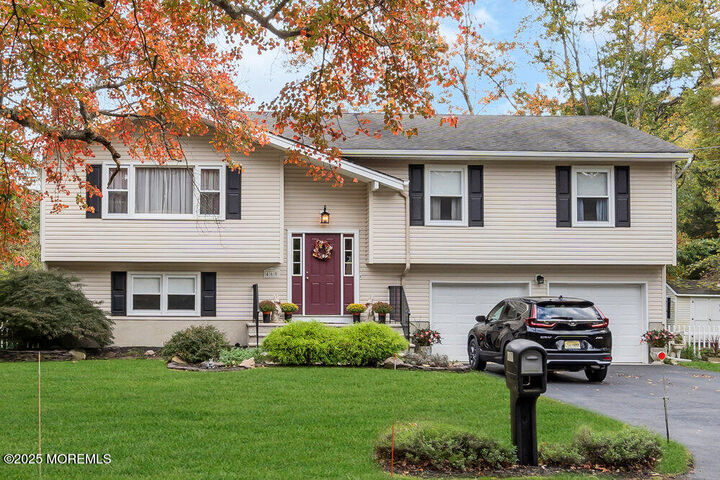 460 Alexander Avenue  Howell NJ 07731 photo