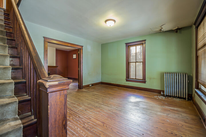 Property Photo:  423 N Hamilton Street  MI 48197 