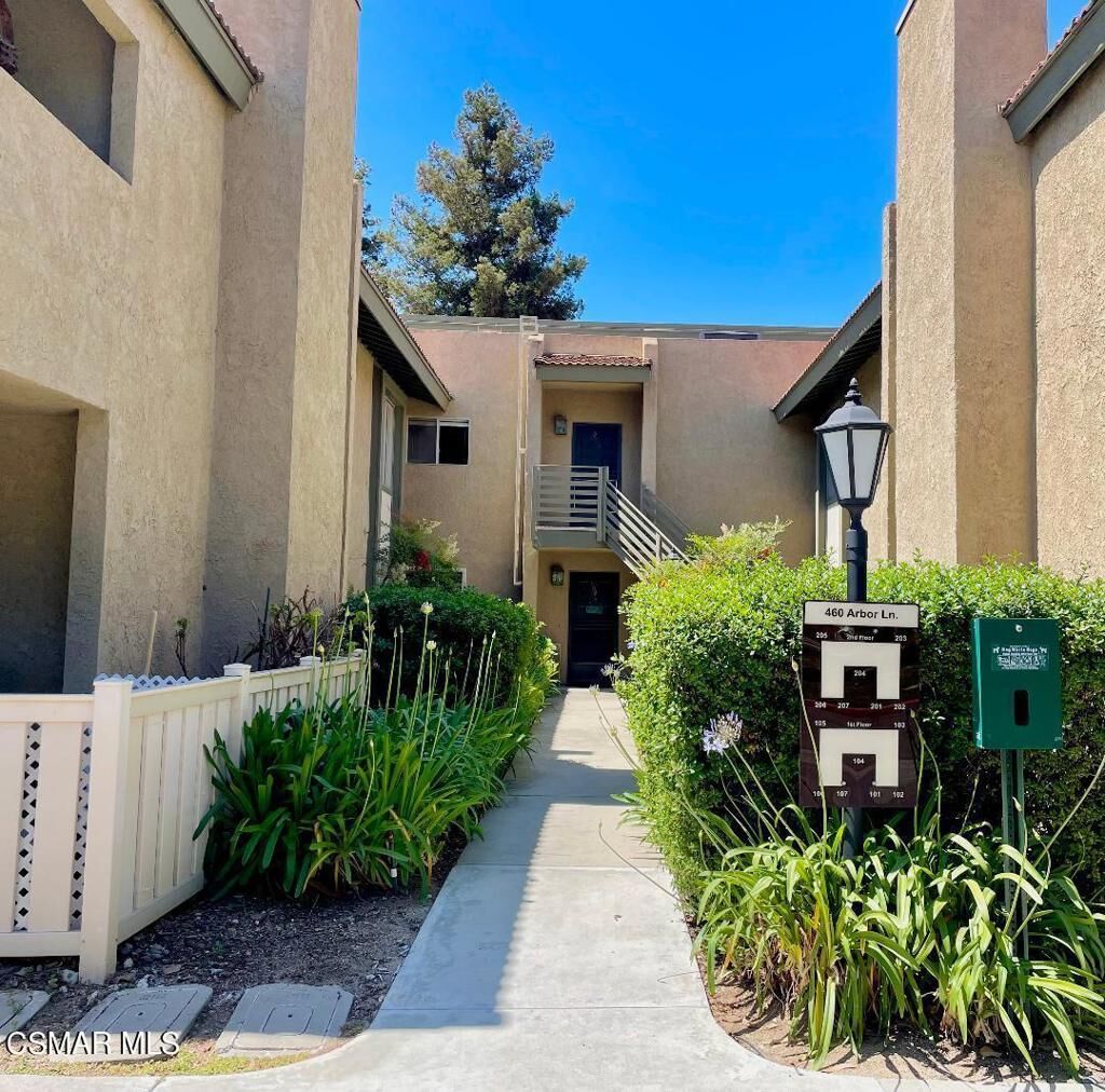 Property Photo:  460 Arbor Lane Court 204  CA 91360