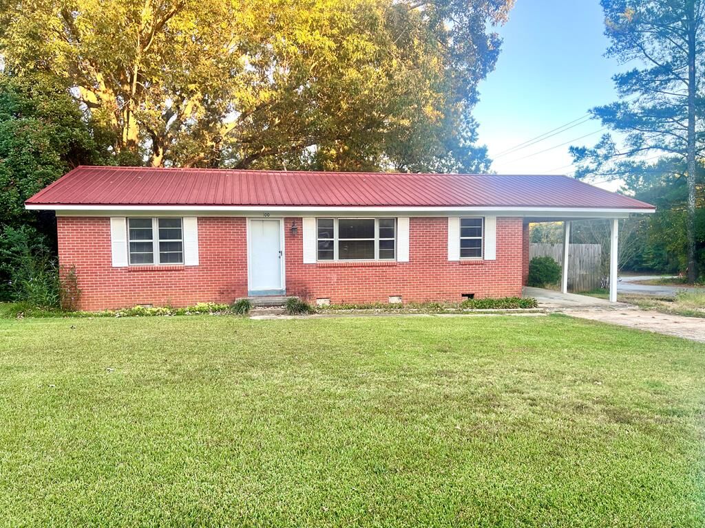 Property Photo: 100 Moore Dr. MS 38916