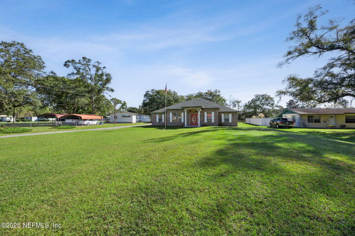 Property Photo:  7261 Sun Lane  FL 32222