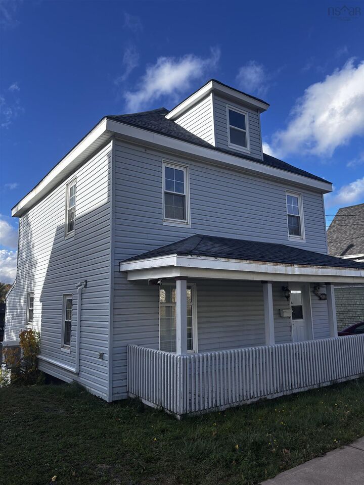 503 Macdonald Street  New Glasgow NS B2H 2W3 photo