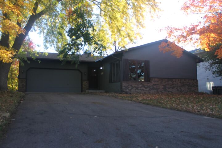 6329 Whispering Oaks Drive  Eden Prairie MN 55346 photo