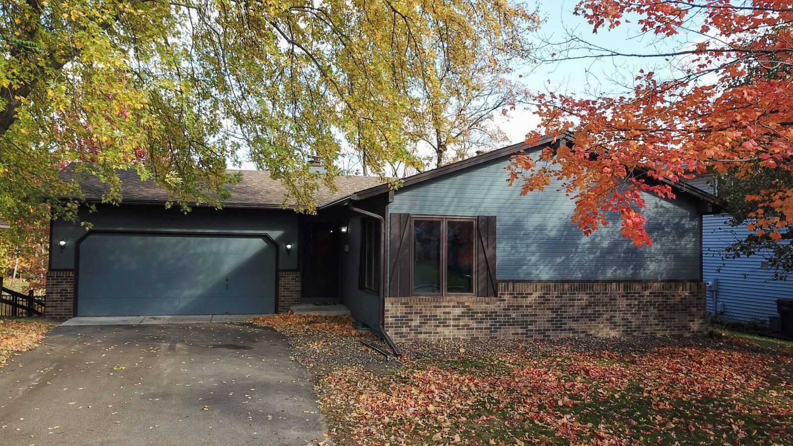 Property Photo: 6329 Whispering Oaks Drive MN 55346