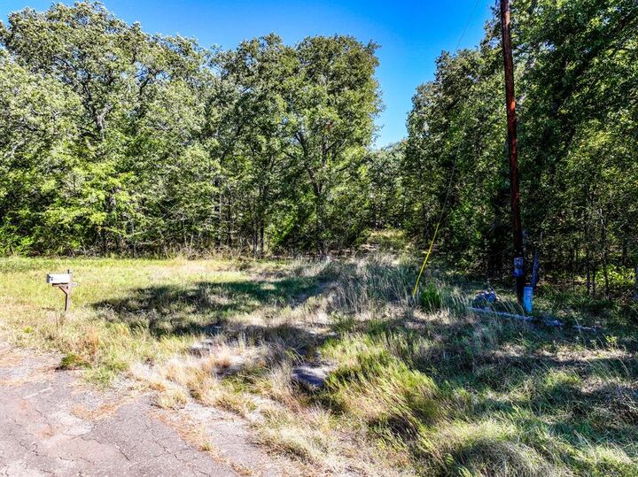 Property Photo:  1000 Rs County Road 1399  TX 75472