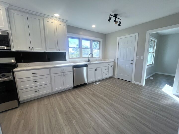 Property Photo:  239 Southwest Drive  MO 64601 