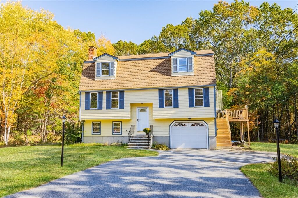 Property Photo:  9 Laurie Ann Ln  MA 01862