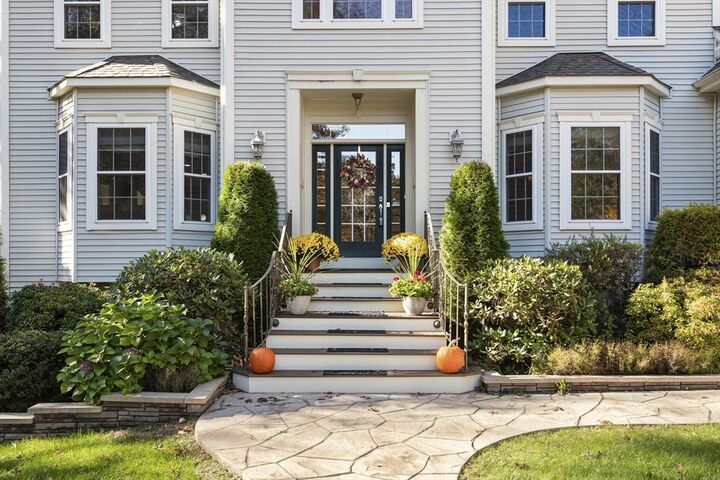 Property Photo:  16 Hilltop Dr  MA 01516 