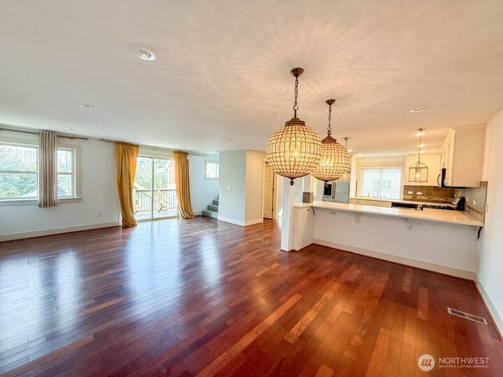 Property Photo: 729 16th Avenue A WA 98122