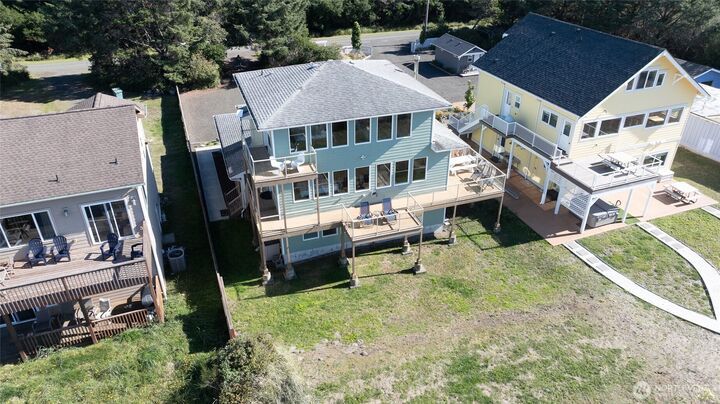 Property Photo:  27  Ocean Lane  WA 98535