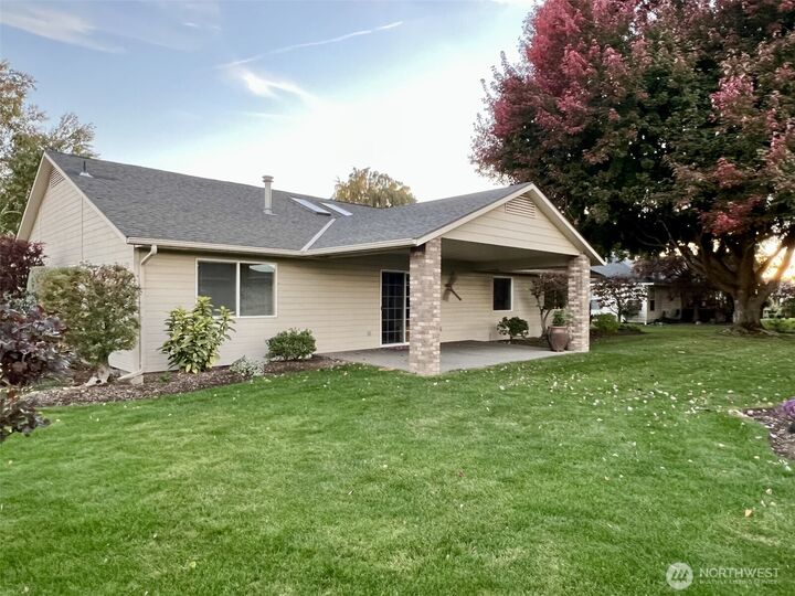 Property Photo:  1028  Southview Drive  WA 99362 