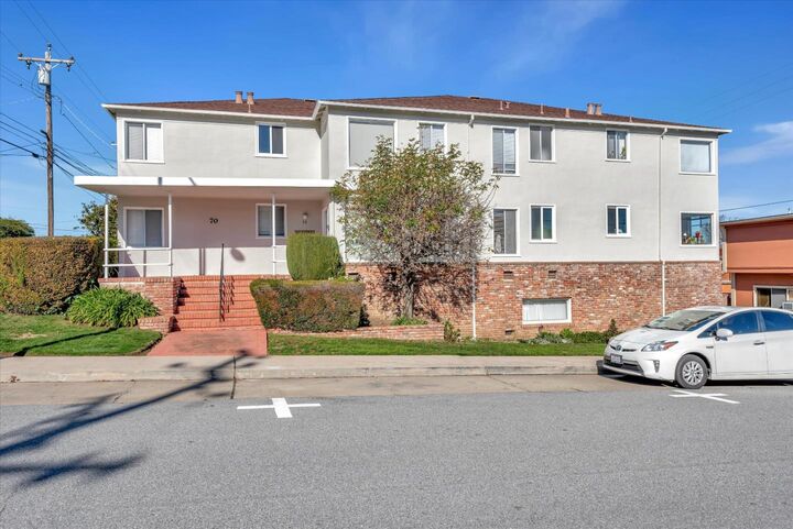 Property Photo:  70 41st Avenue 1  CA 94403 