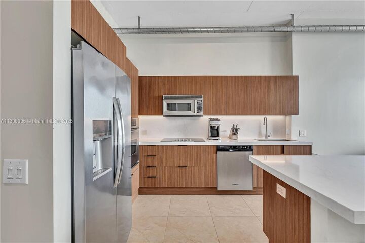 Property Photo:  3029 NE 188th St 503  FL 33180