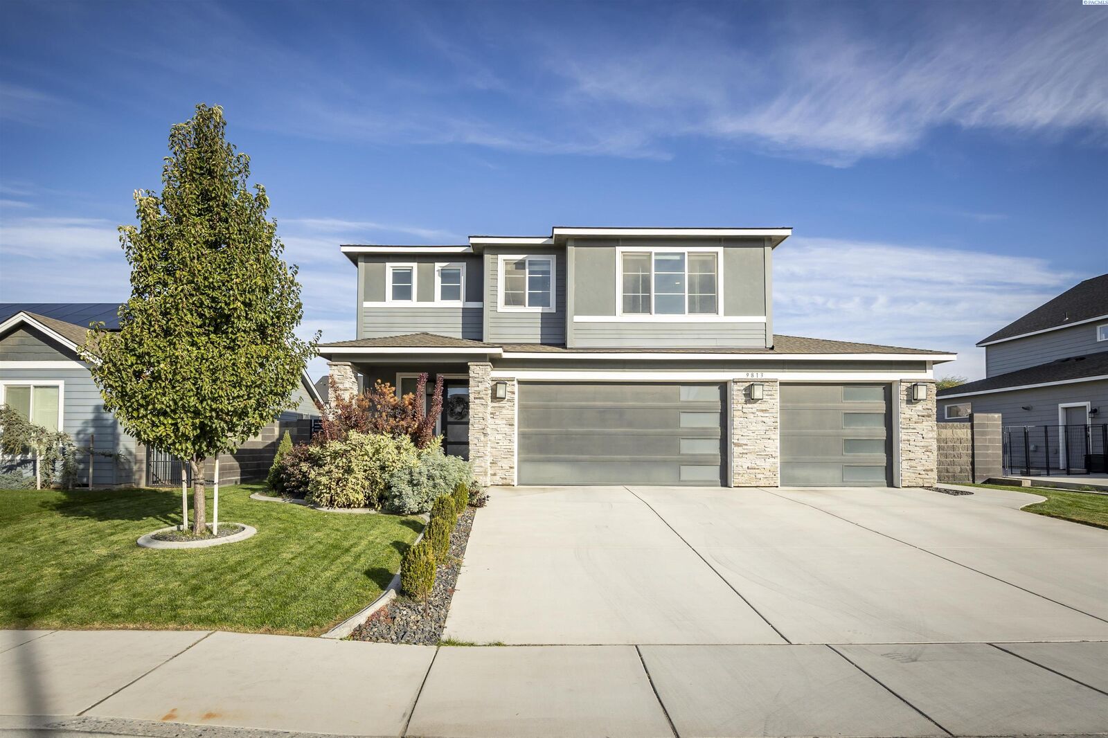 Property Photo: 9813 Coho Ct WA 99301