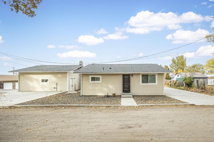 1330 Louisiana Ave  Richland WA 99352 photo