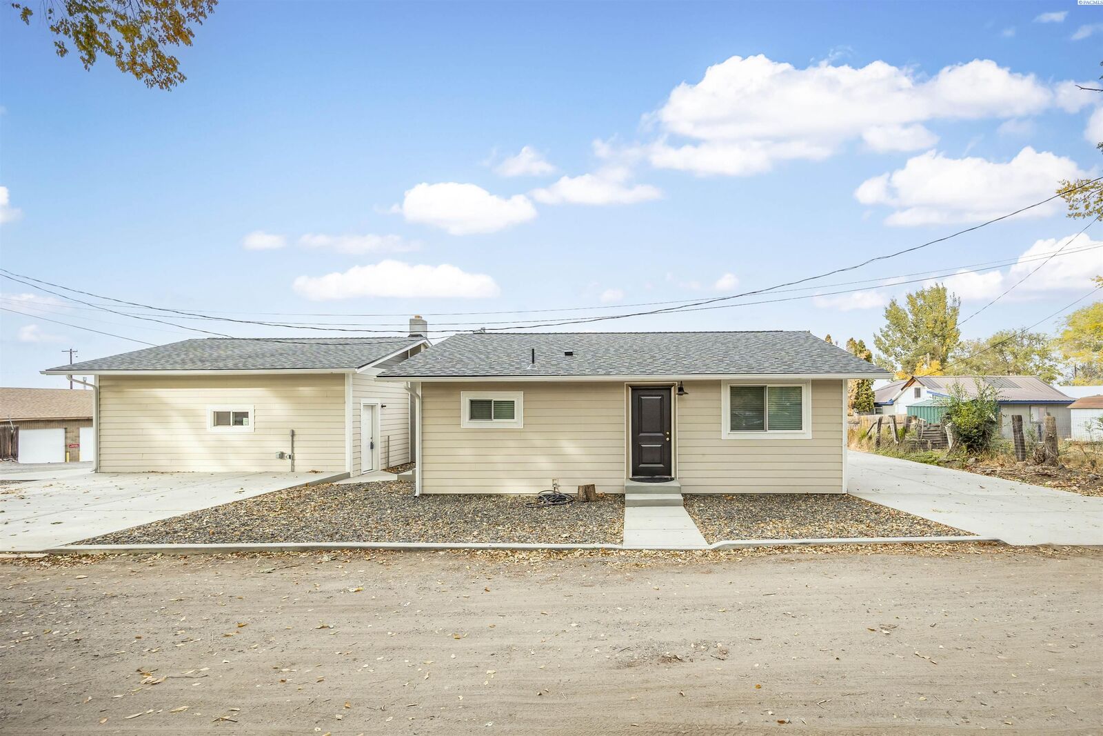 Property Photo: 1330 Louisiana Ave WA 99352
