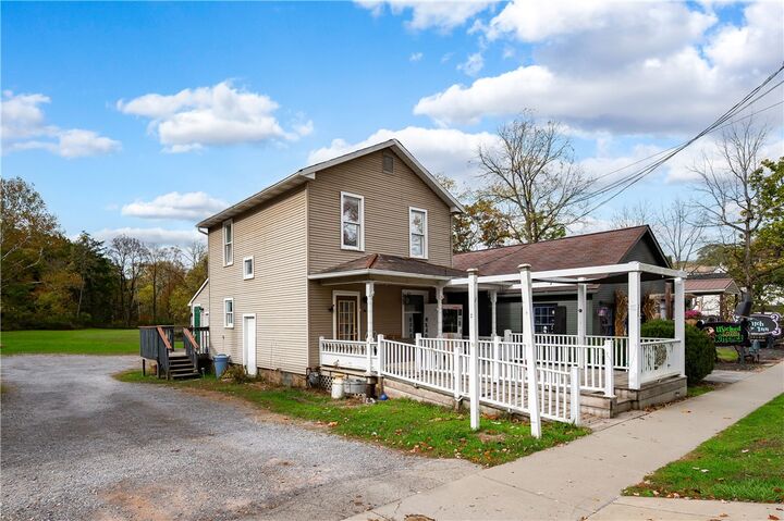 Property Photo:  375 Main St  PA 16156 
