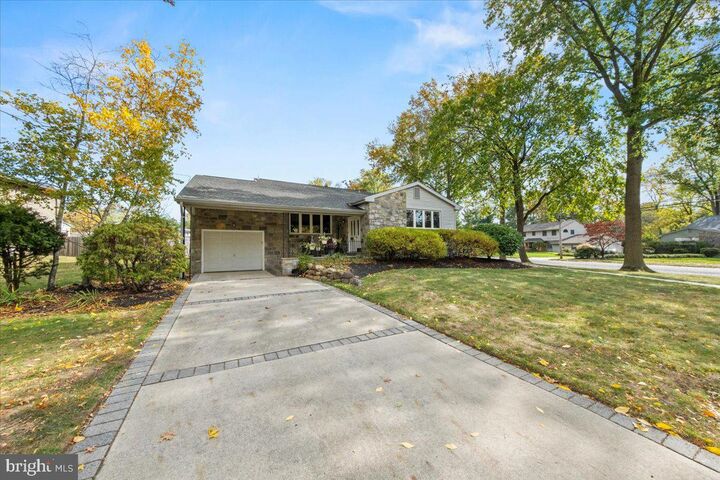 Property Photo:  1738 Country Club Drive  NJ 08003 