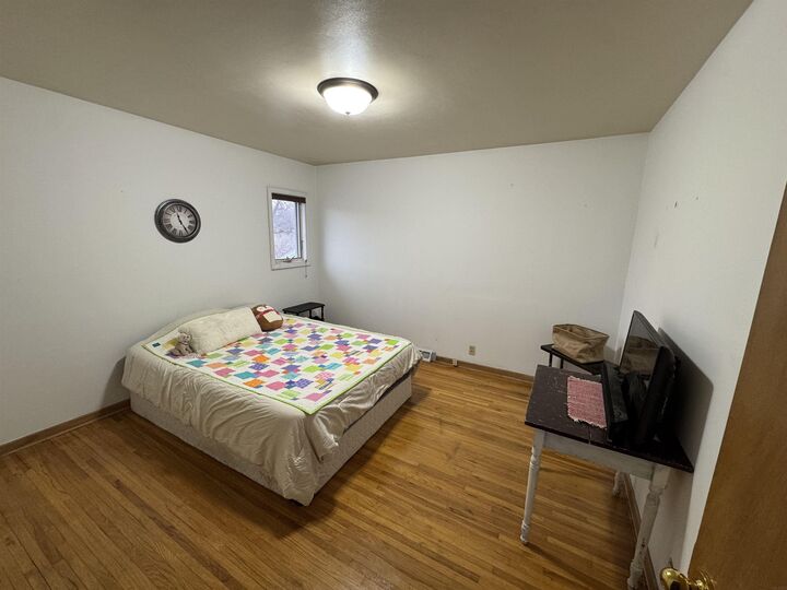 Property Photo:  330 N Francis Street  IA 50613 