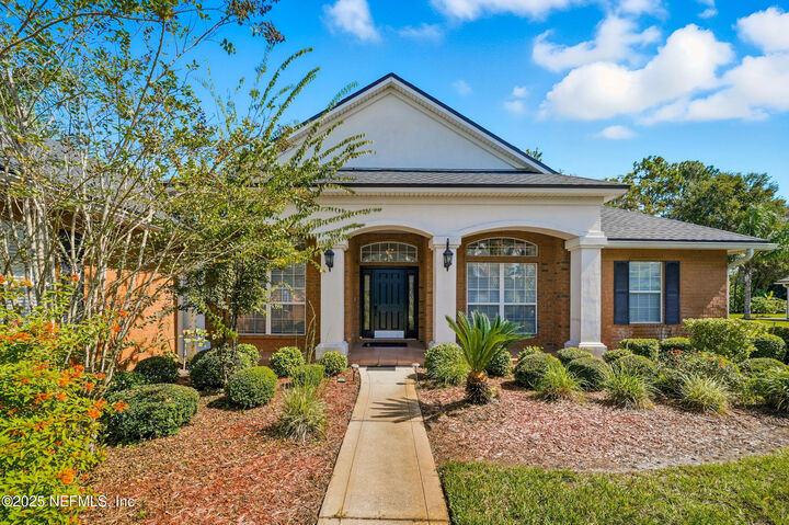 Property Photo:  1025 Morning Stroll Lane  FL 32221 