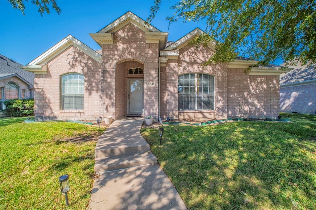 Property Photo: 3841 Pine Valley Drive TX 75025