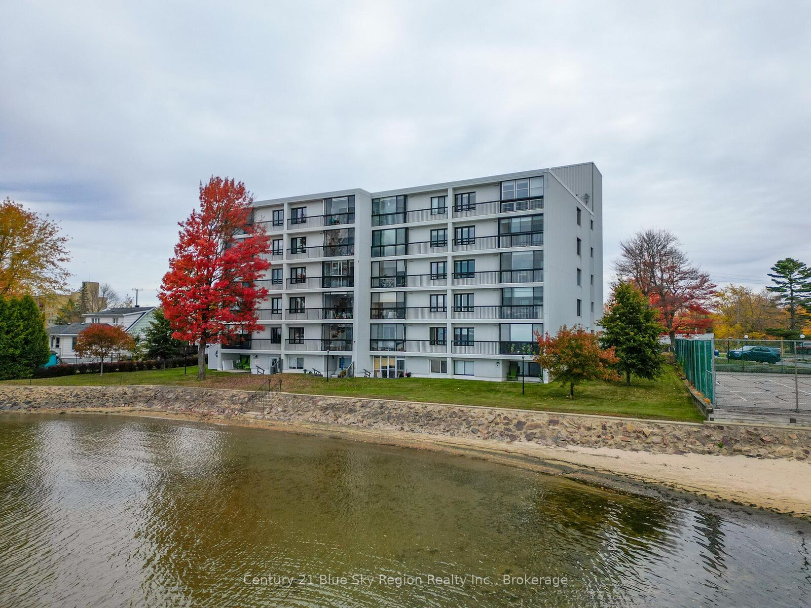 Property Photo:  425 William Street 401  ON P1A 1X6