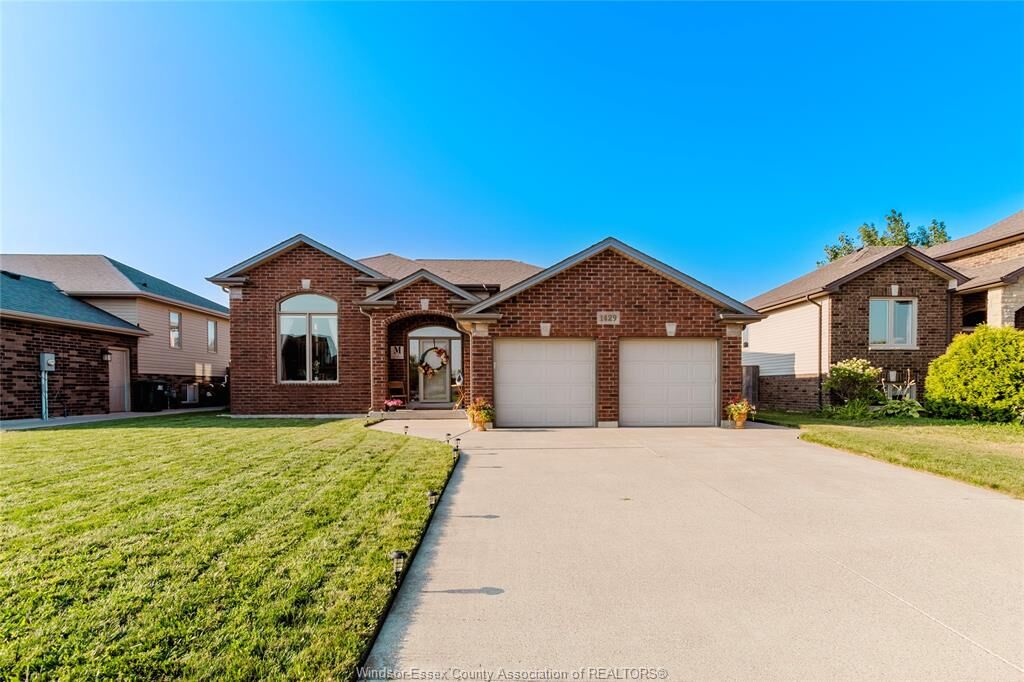 Photo de la propriété: 1429 Oakwood Avenue ON N8L 0S4