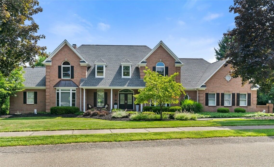 Property Photo: 5003 Old Orchard Ln PA 15044