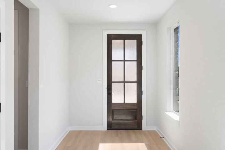 Property Photo:  118 Granit Oak Drive  TX 78620
