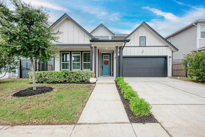 8417 Thompson Teal Trail  Austin TX 78744 photo