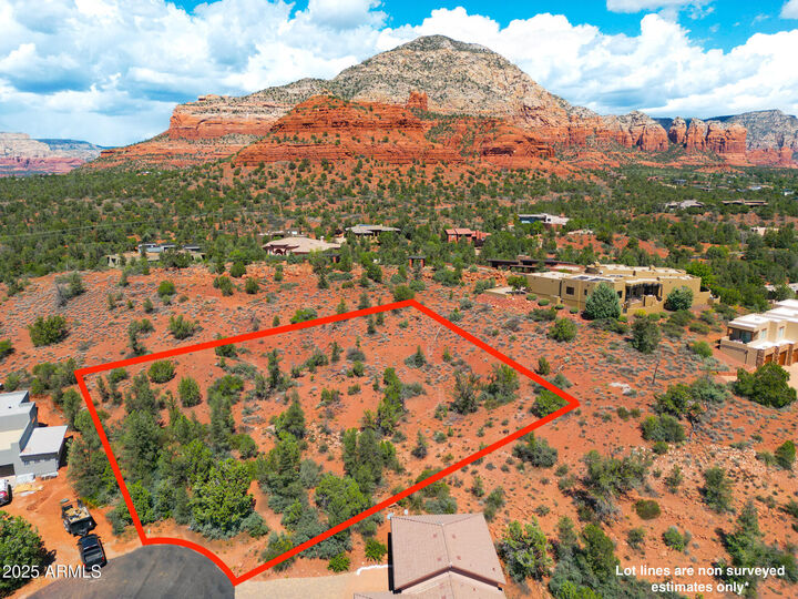 Property Photo:  20 N Roan Court 121  AZ 86336
