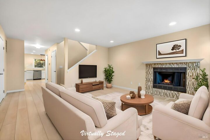 Property Photo:  985 Hacienda Circle  CA 94928