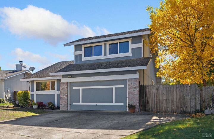 Property Photo:  1511 Gladstone Way  CA 94928