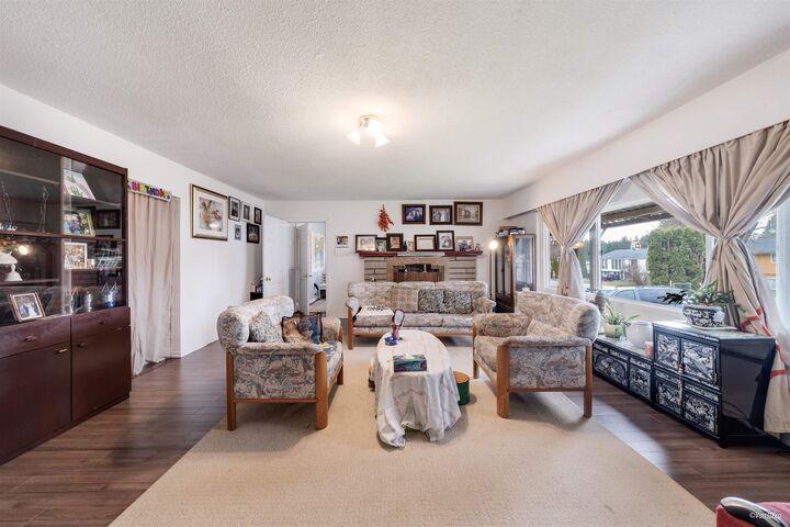 Property Photo:  10186 144A Street  BC V3R 3P8 