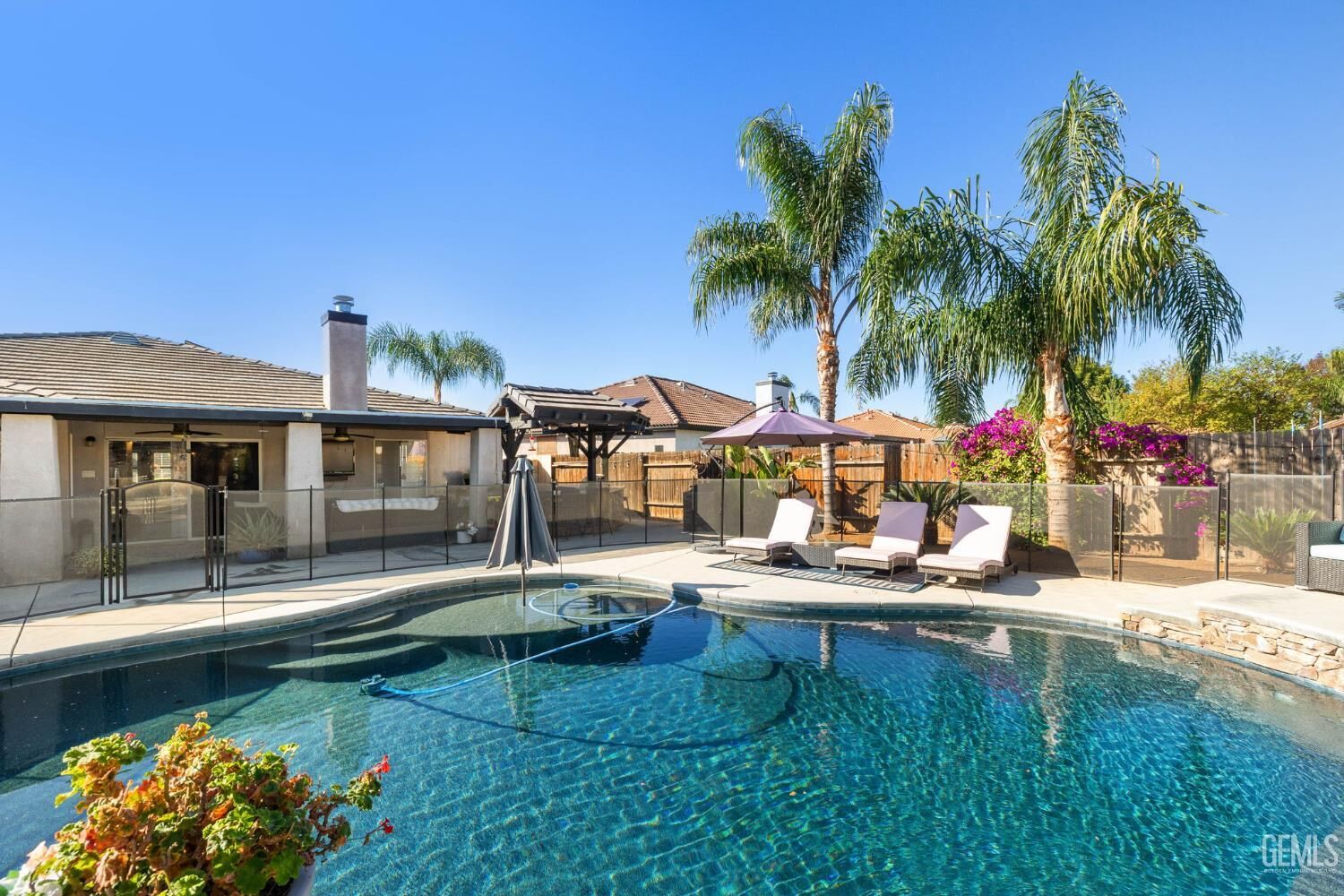 Property Photo:  9804 Anaparno Court  CA 93312