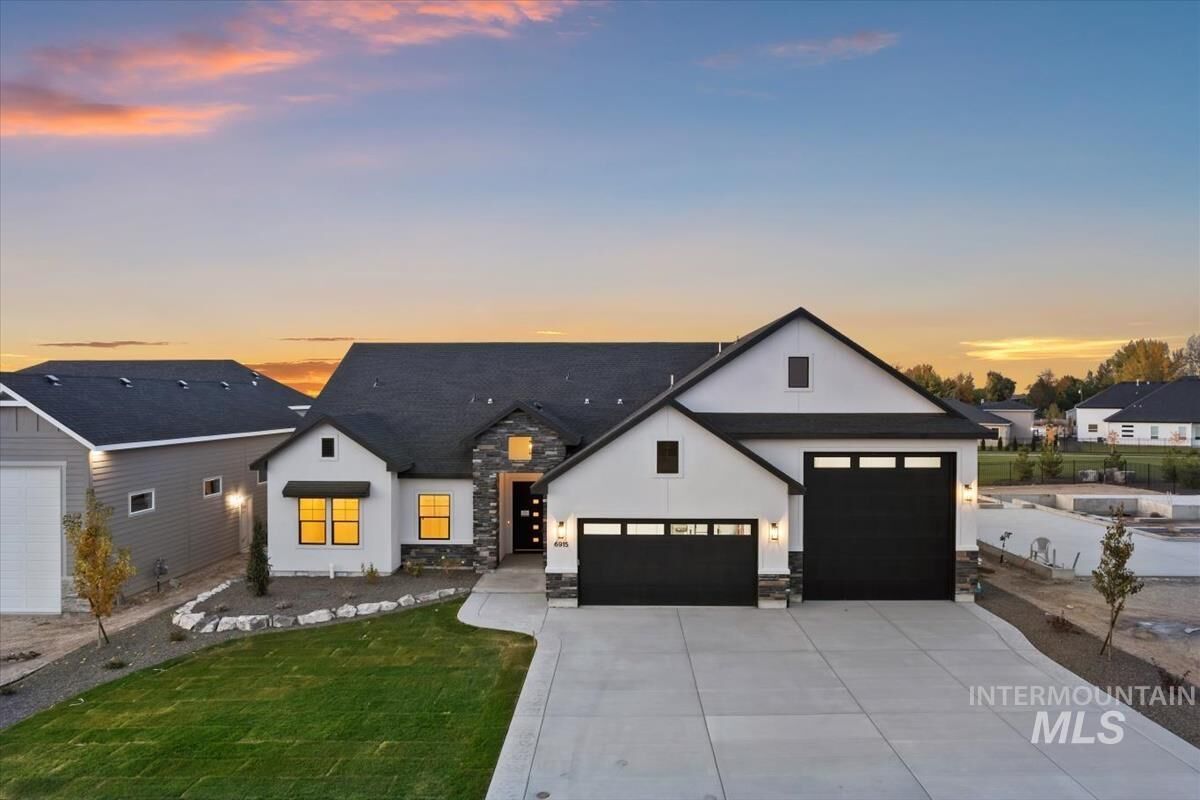 Property Photo:  6915 E Chicken Hawk Loop  ID 83686 