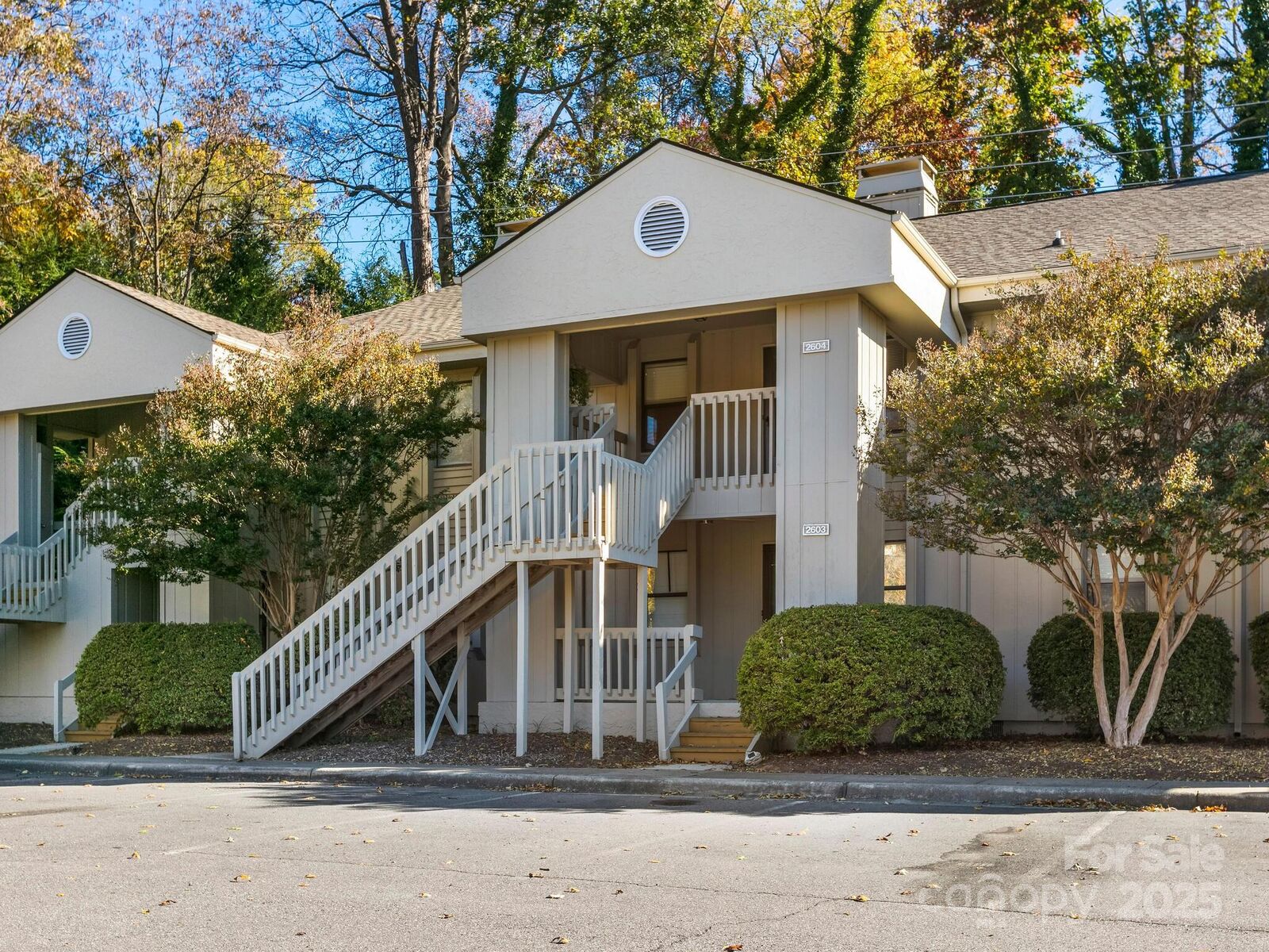 Property Photo:  2604 Vineyard Boulevard  NC 28805 