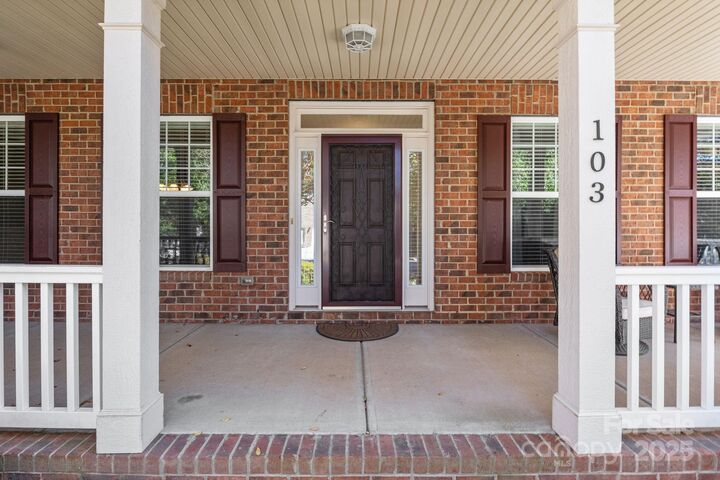 Property Photo:  103 Glenholden Lane  NC 28115