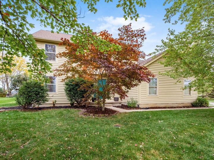 Property Photo:  614 Village Park Drive  OH 43065