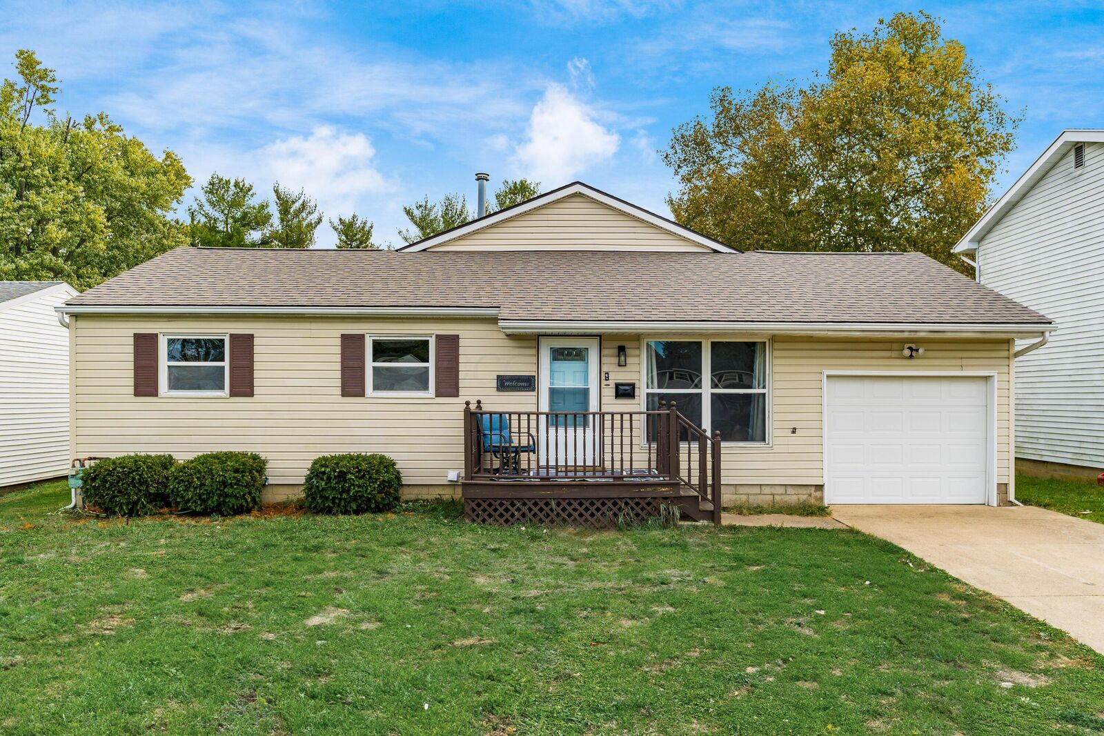 Property Photo:  1062 Mulberry Road  OH 43113