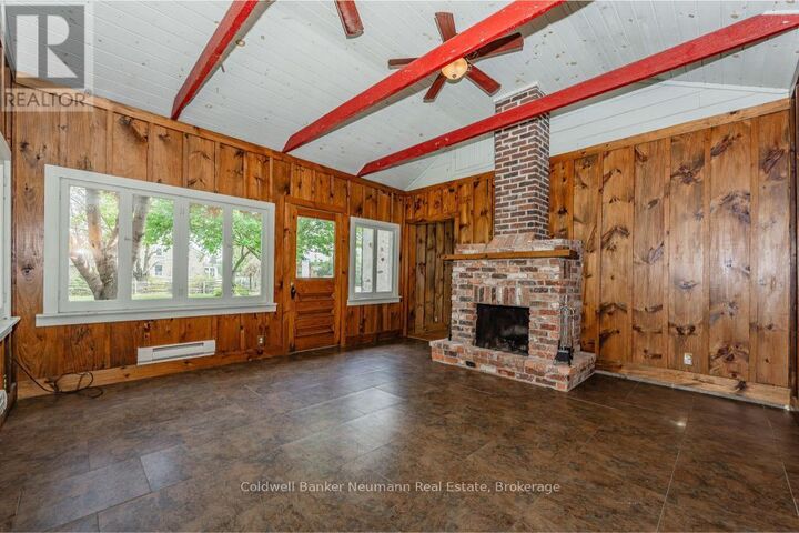 Property Photo: 52 Brock Road South ON N0B 2J0