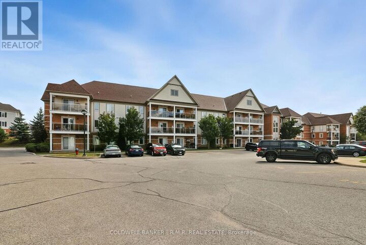 Property Photo:  124 Aspen Springs Drive 310  ON L1C 0G8