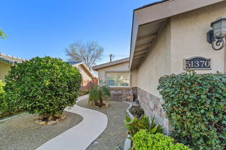 Property Photo:  51370 Avenida Carranza  CA 92253