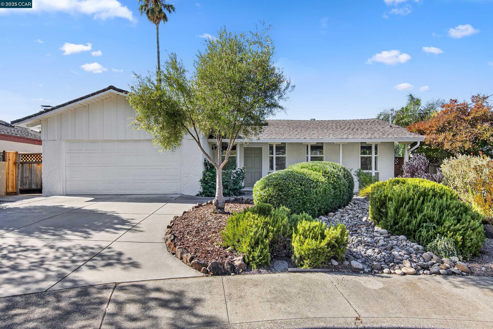 Property Photo: 24 Alden Ct CA 94598