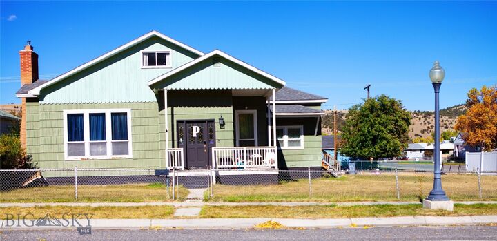 Property Photo: 1104 W 4th Street MT 59711