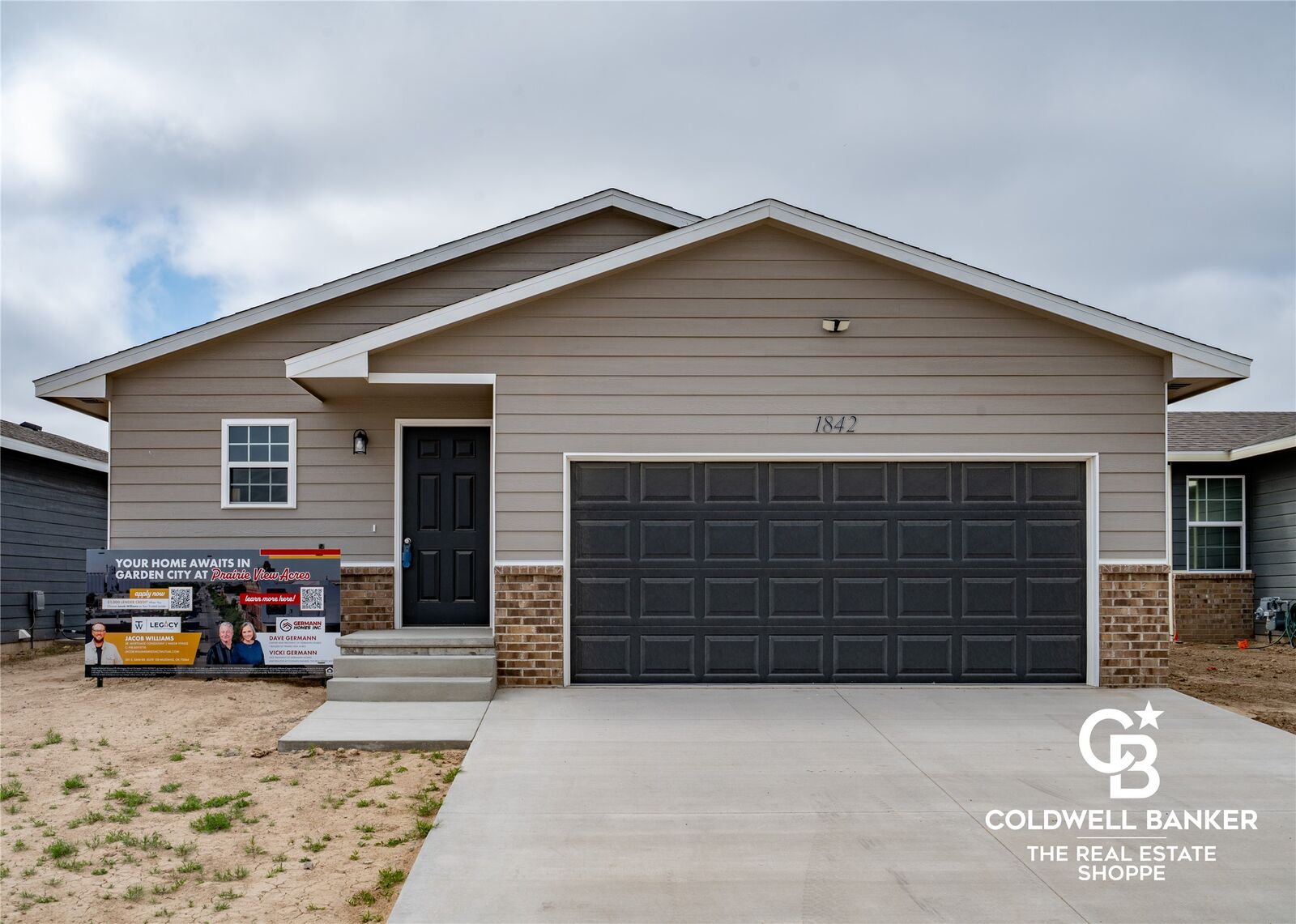 Property Photo:  1842 E Prairie View Drive  KS 67846 