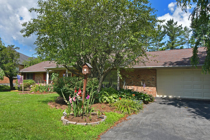 Property Photo:  233 Summit Ave  WV 24901