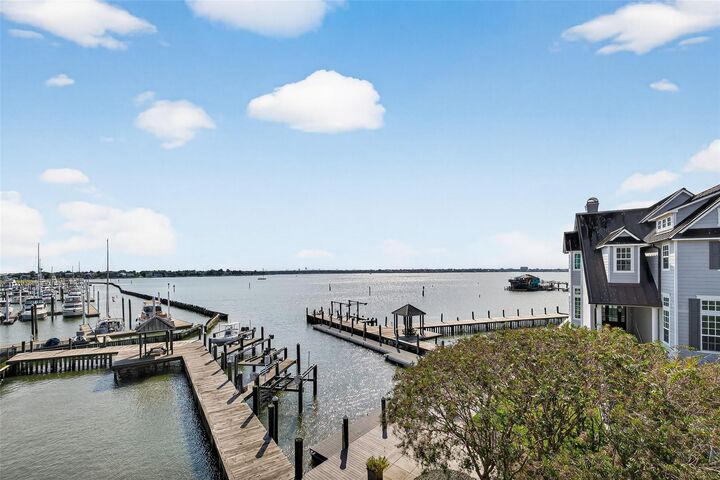 Property Photo:  2439 Lakewood Pointe  TX 77586 