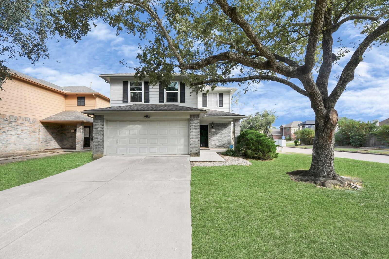 Property Photo:  3919 Vauxhall Drive S  TX 77047 