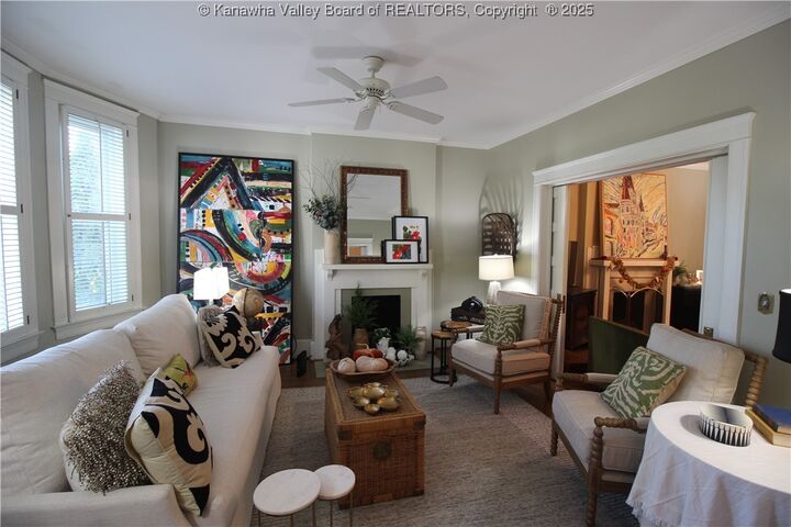 Property Photo:  1313 Lee Street E 112  WV 25301